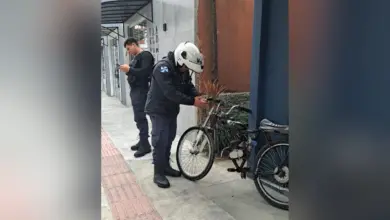 Bicicleta motorizada capaz de atingir 110 km/h é removida em Balneário Camboriú