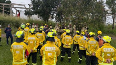 Bombeiros de SC participam de simulado de desastre com ciclone e prédios destruídos no Rio Grande do Sul